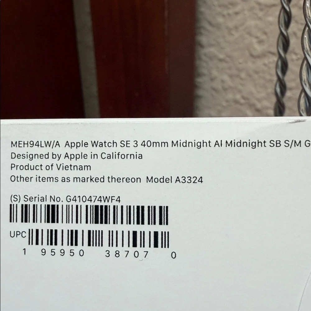 NEW..Apple Watch SE 3 / 40mm Midnight Sport Band…sealed package…
